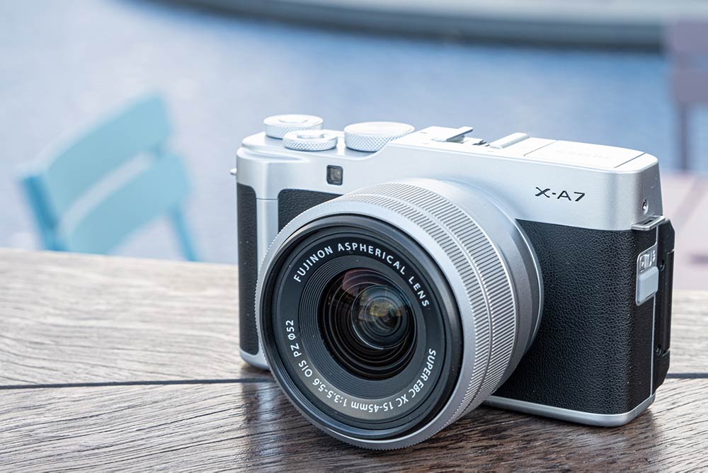 FUJIFILM X-A7ミラーレス一眼 - ミラーレス一眼