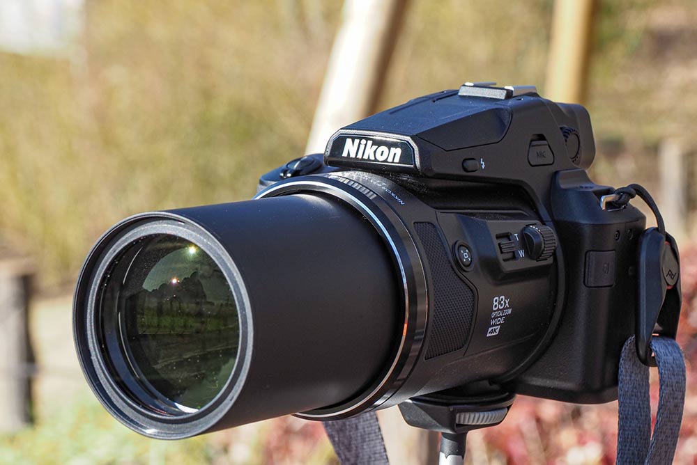 レビュー】他社の追随を許さない圧巻の超級ズーム機 Nikon COOLPIX P950